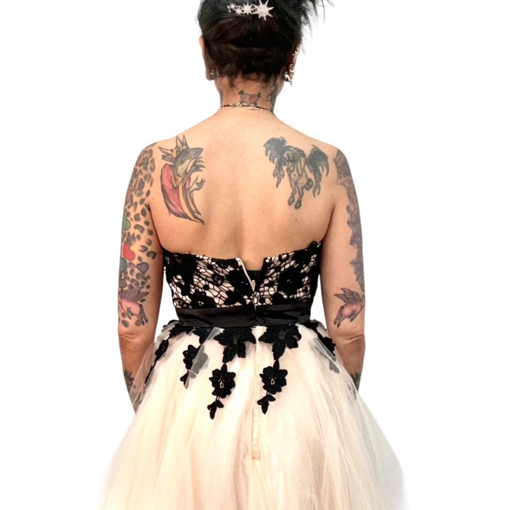 Strapless balletcore prom dress - Picture 4 of 9